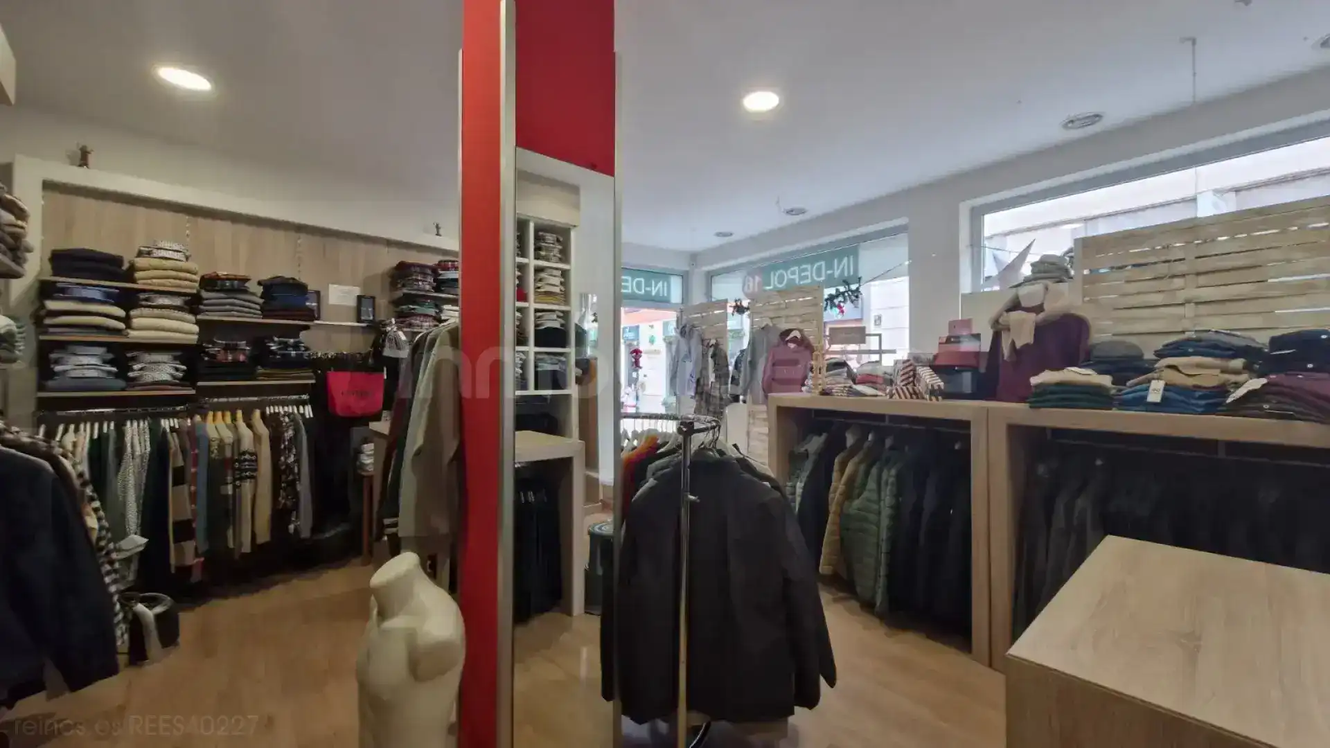 Locale commerciale in vendita a N/A, imagen 2