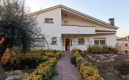 Vista exterior de Casa o xalet en venda en Caldes de Montbui amb Calefacció, Terrassa i Traster