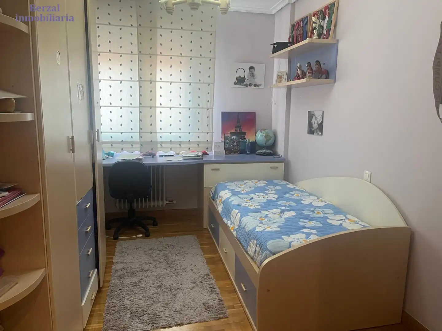 Dormitori de Casa adosada en venda en  Logroño amb Aire condicionat, Calefacció i Jardí privat
