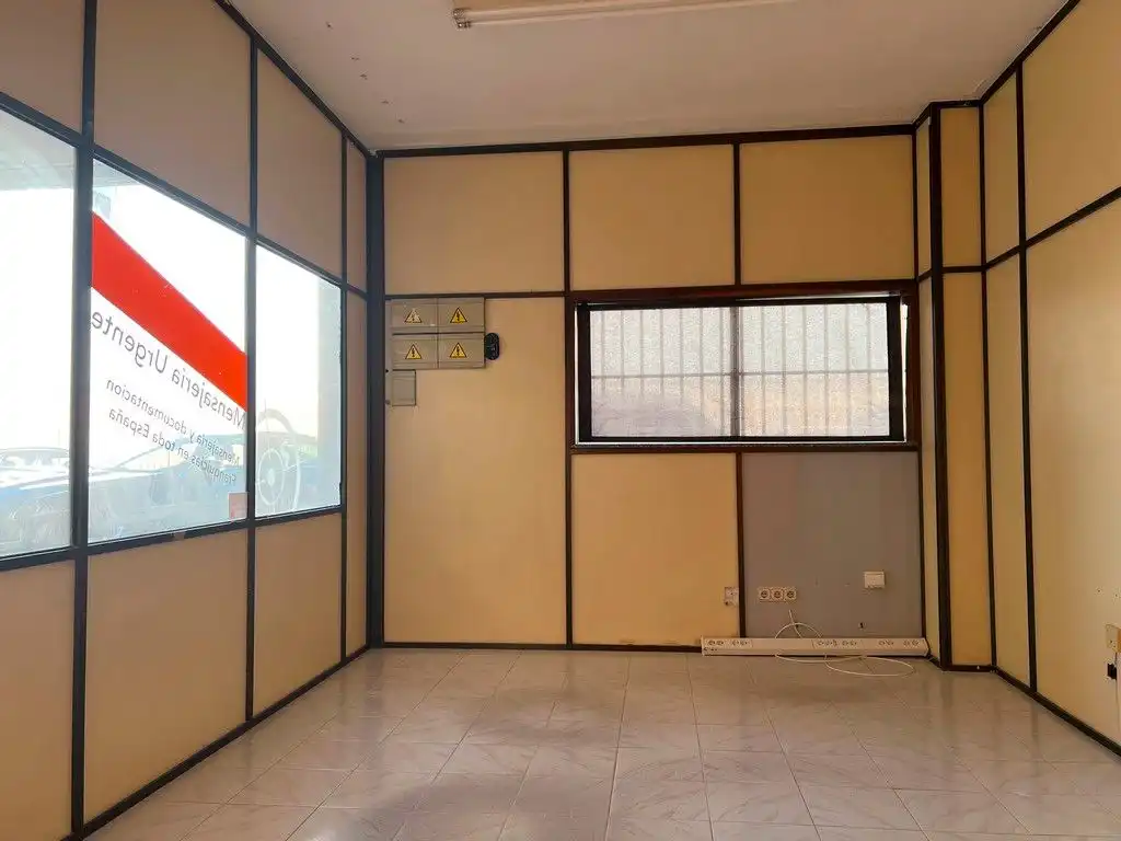 Nave industrial en venta en Santiago de Compostela 