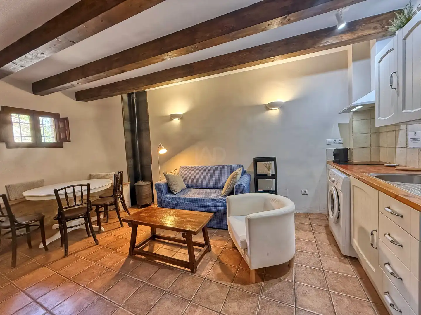 Sala d'estar de Finca rústica en venda en Rubielos de Mora amb Calefacció i Terrassa