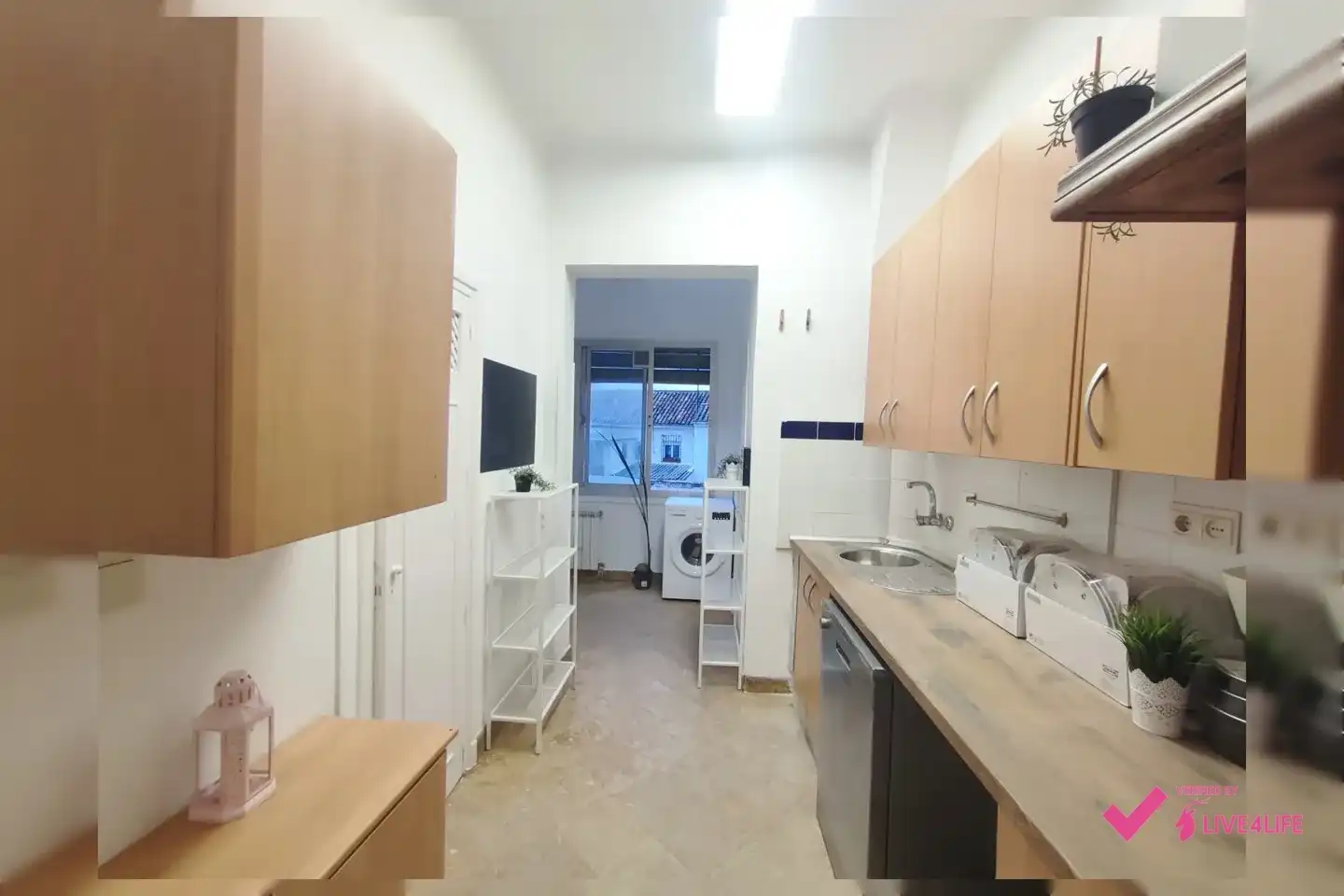 Kitchen of Ground floor for share in Granada  with Heating, Terrace and Storage room
