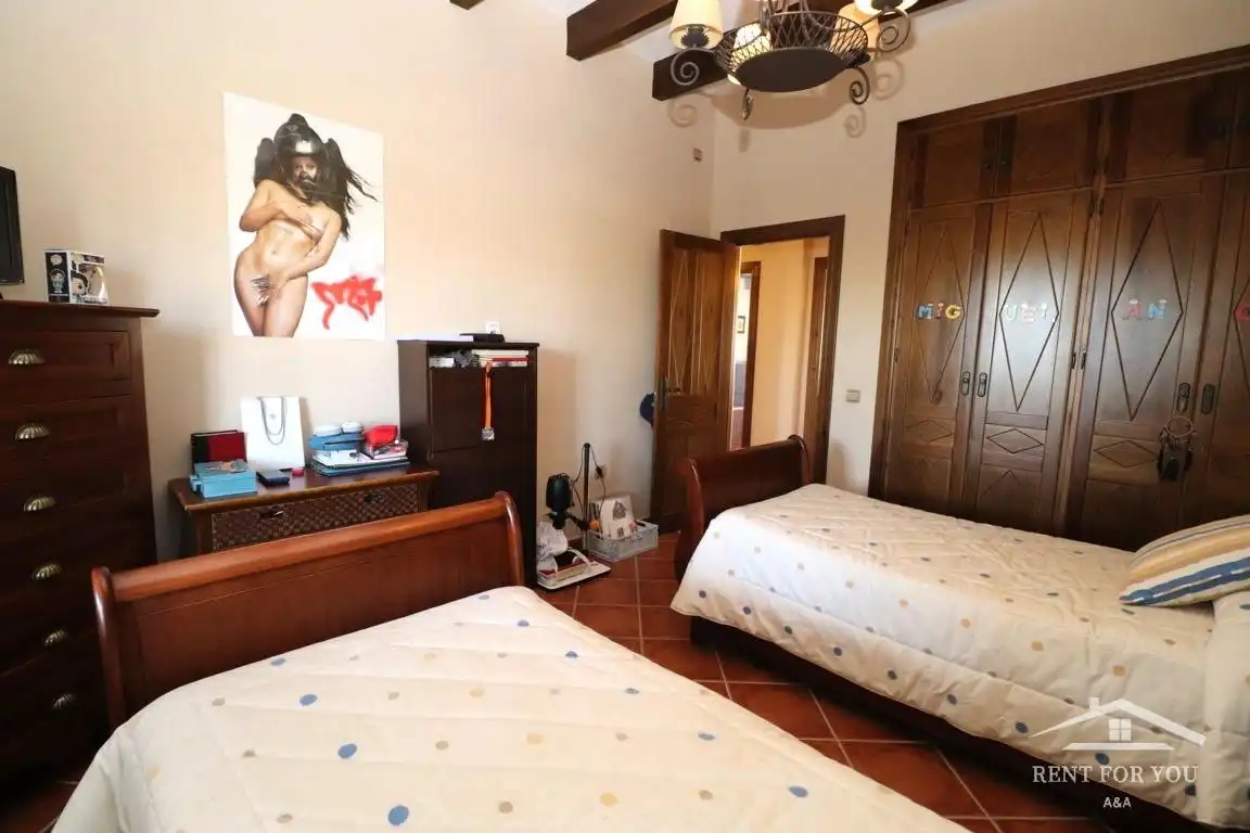 Dormitori de Casa o xalet de lloguer en Alhaurín El Grande amb Aire condicionat, Jardí privat i Terrassa