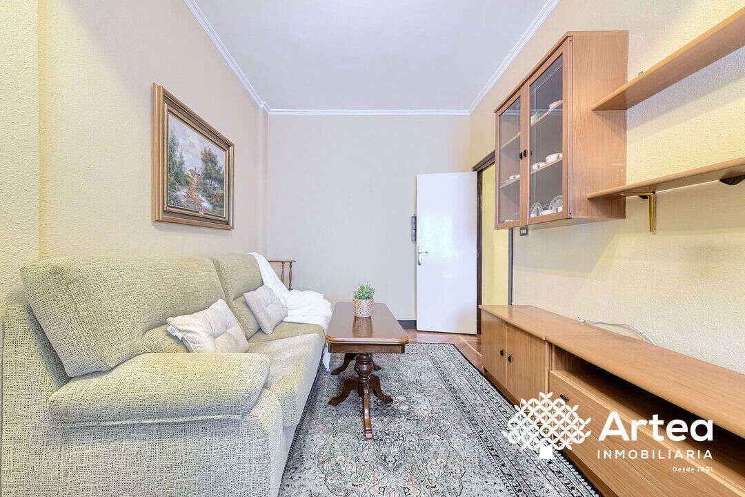 Living room of Flat for sale in Bilbao   with Heating and Furnished