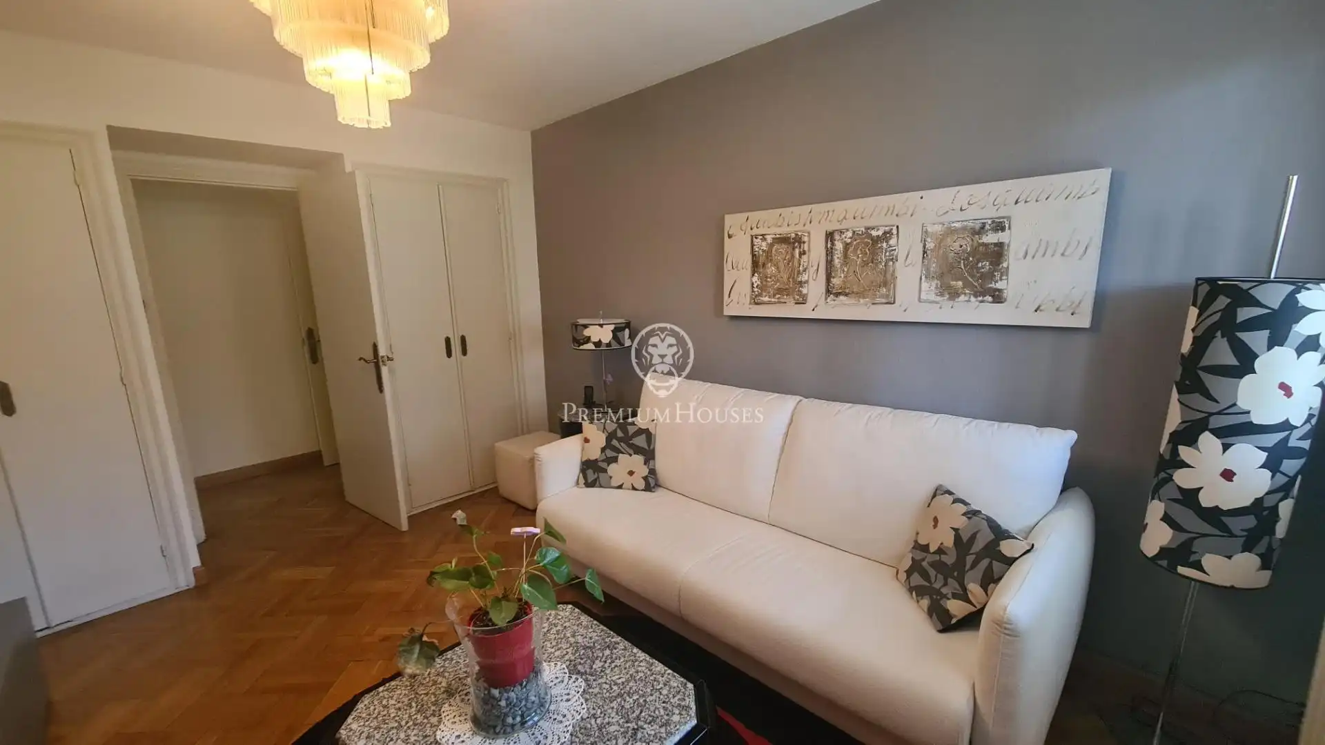 Sala de estar de Planta baja en venta en Barcelona con Calefacción y Terraza