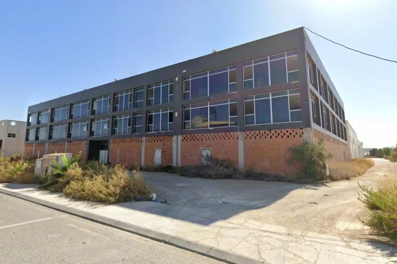 Local comercial en venda a avda Europa-salinas