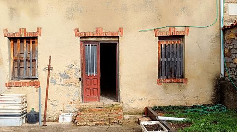 CASA CON FINCA EN REVILLA DE SANTULLAN