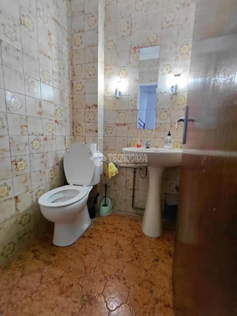 Bany de Casa adosada en venda en Sevilla