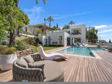 Casa con piscina en venta en Río Real - Los Monteros