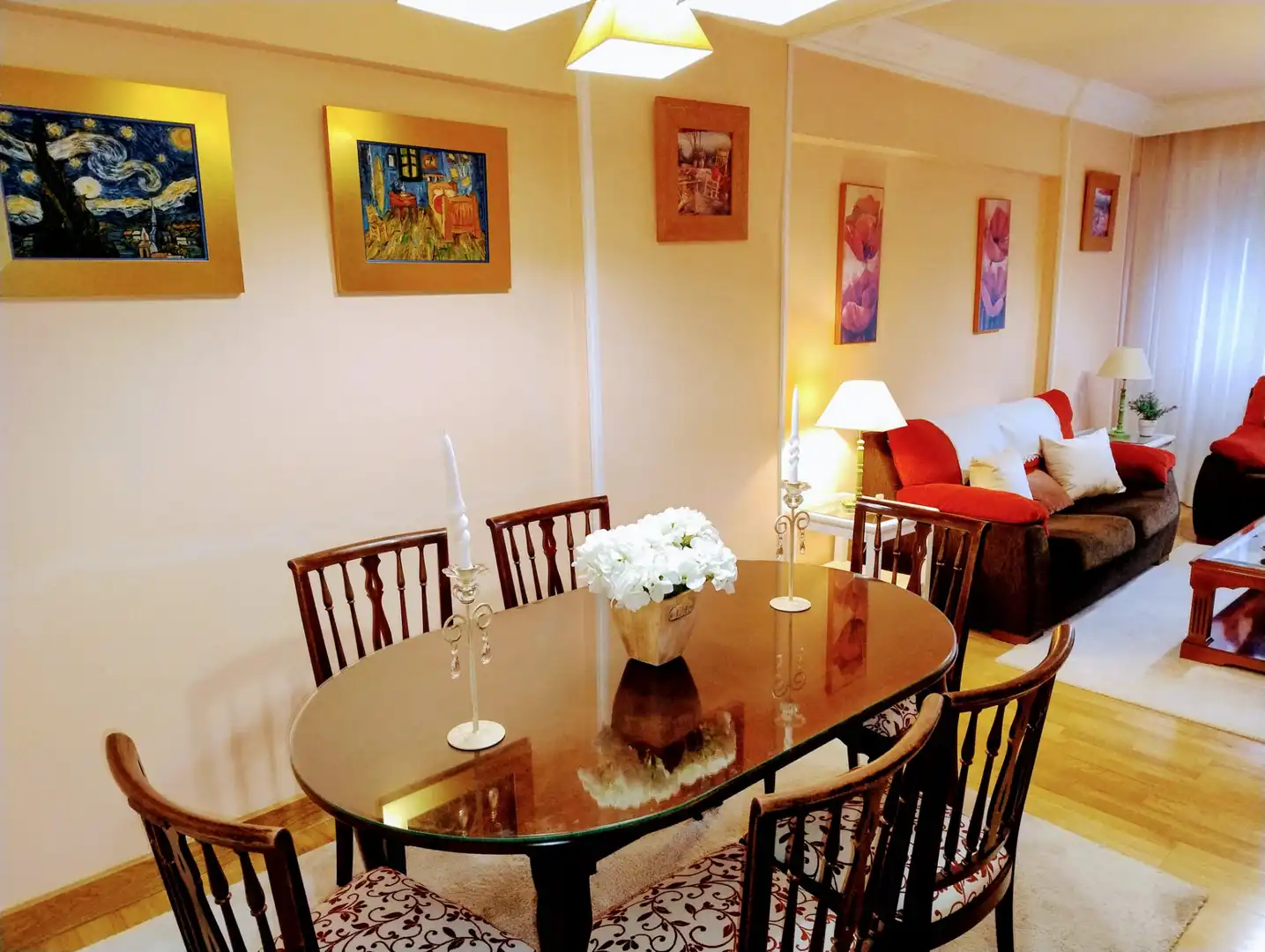 Dining room of Flat for rent in Santiago de Compostela   with Heating, Furnished and Oven
