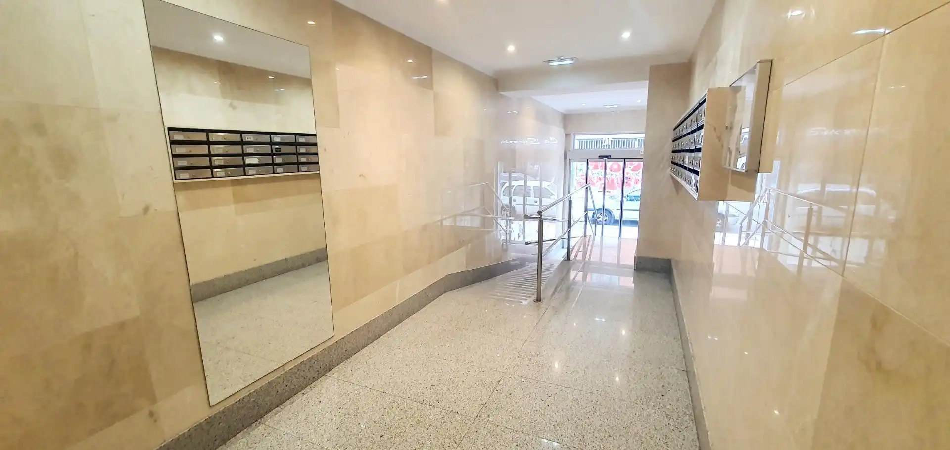 Piso en venta en Oviedo  con Calefacción y Trastero