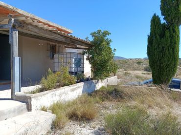 Landhaus mit Garten zum Verkauf in Partidas de Alicante