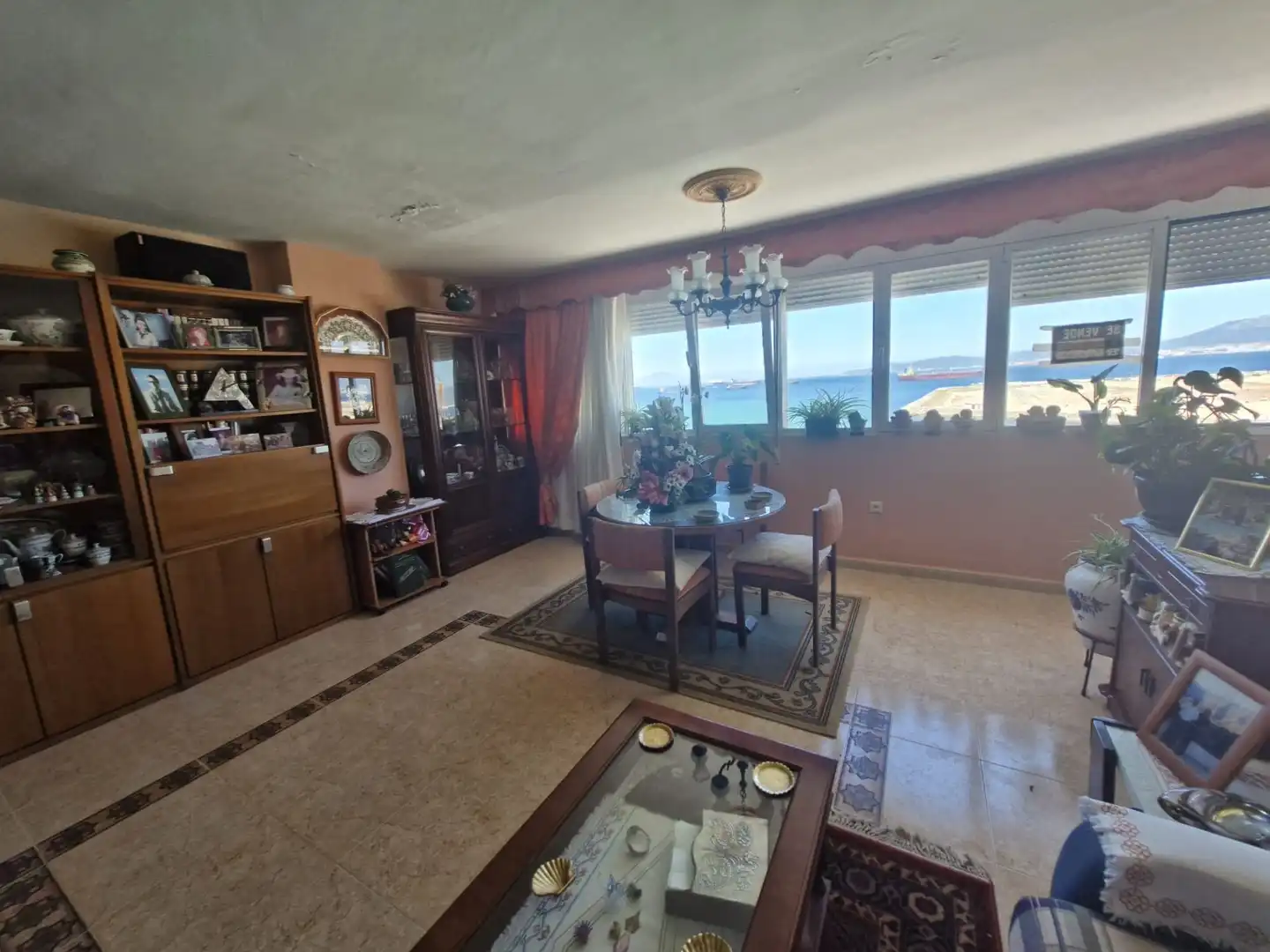 Wohnzimmer von Wohnung zum Verkauf in La Línea de la Concepción mit Terrasse und Möbliert