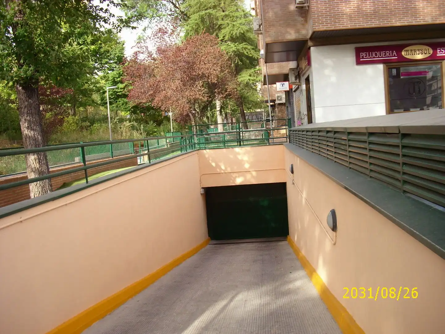 Garage for rent in Calle de Antonio López Aguado, 10, La Paz