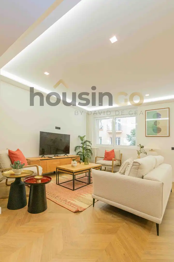 Flat with terrace for sale in Doctor Castelo, imagen 2