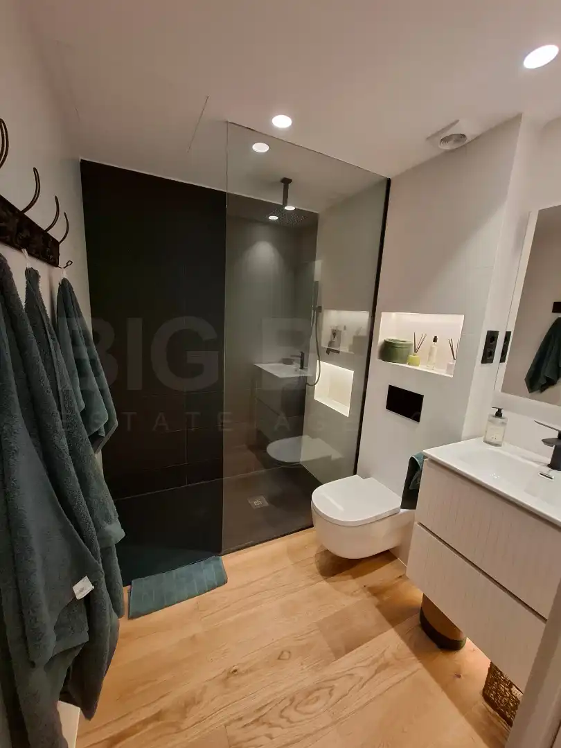 Baño de Casa adosada de alquiler en Esplugues de Llobregat con Aire acondicionado, Calefacción y Parquet