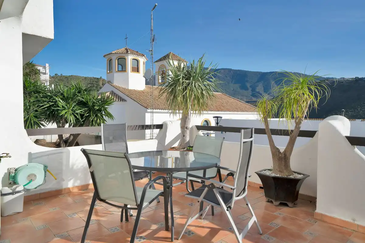 Flat with terrace for sale in Calle la Pacheca Alta 22, imagen 3