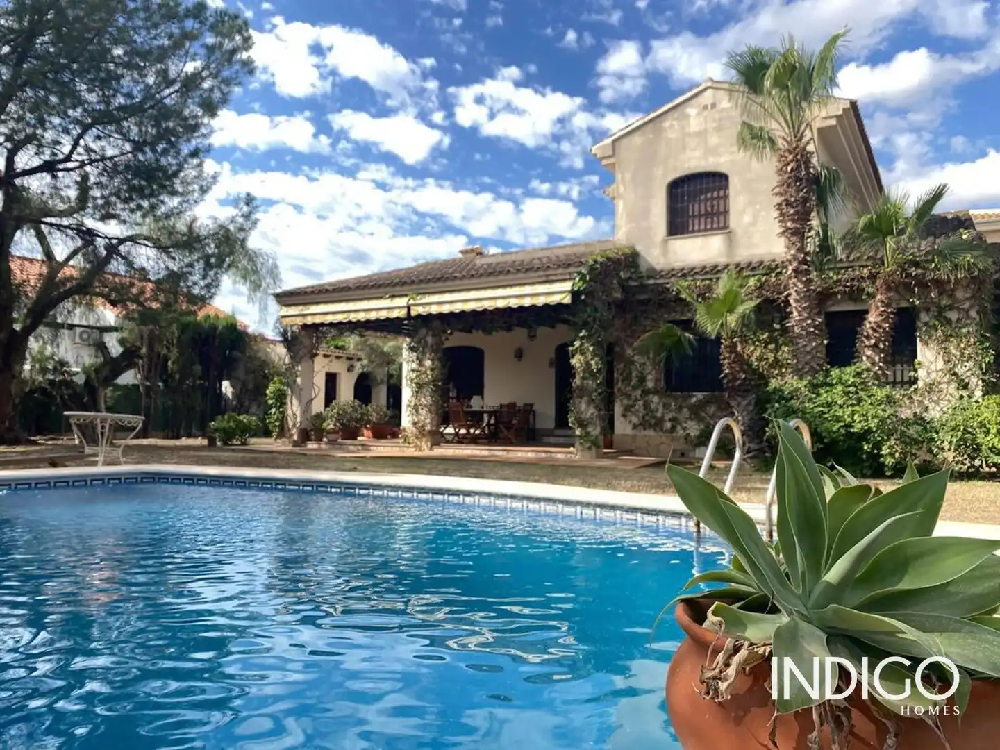 Vista exterior de Casa o xalet en venda en Mutxamel amb Aire condicionat, Calefacció i Terrassa