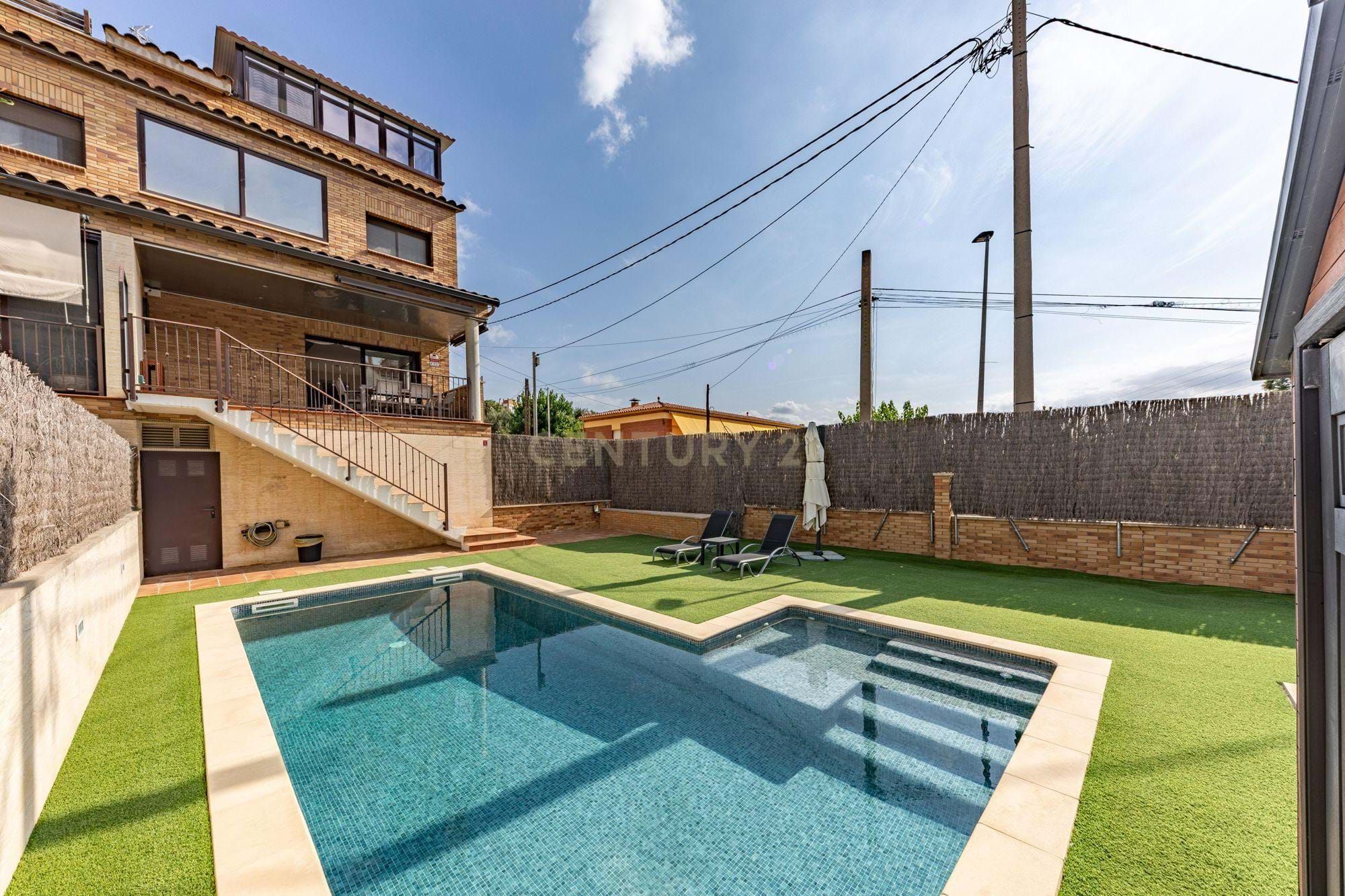 Piscina de Casa o xalet en venda en Sant Vicenç Dels Horts amb Aire condicionat, Calefacció i Terrassa