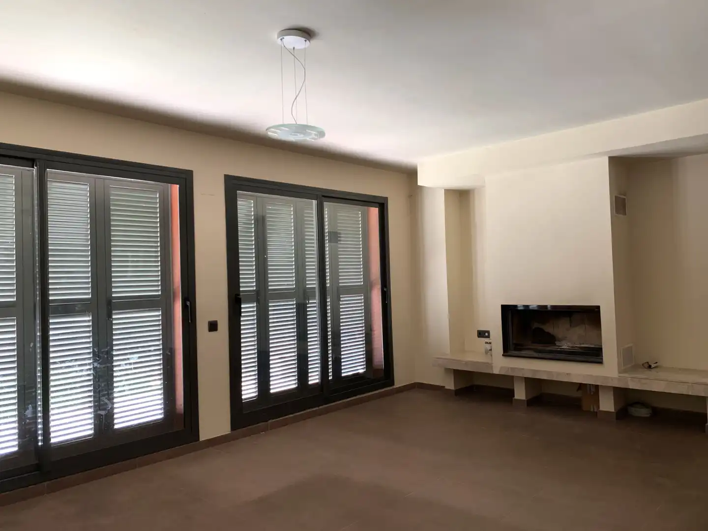 Sala de estar de Casa adosada en venta en Reus con Aire acondicionado, Calefacción y Jardín privado