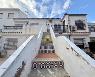 Vista exterior de Casa o xalet de lloguer en Torrevieja amb Aire condicionat, Calefacció i Terrassa