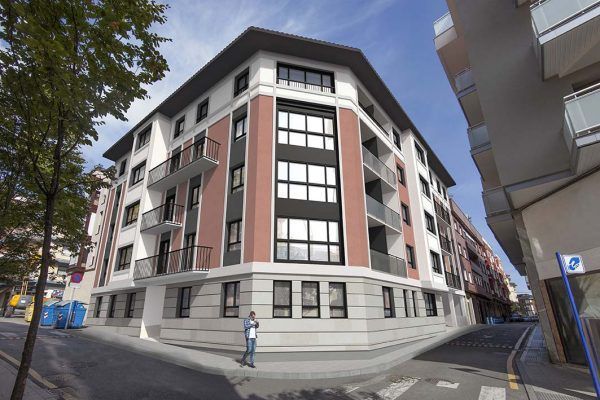 Vista exterior de Pis en venda en Leioa amb Forn