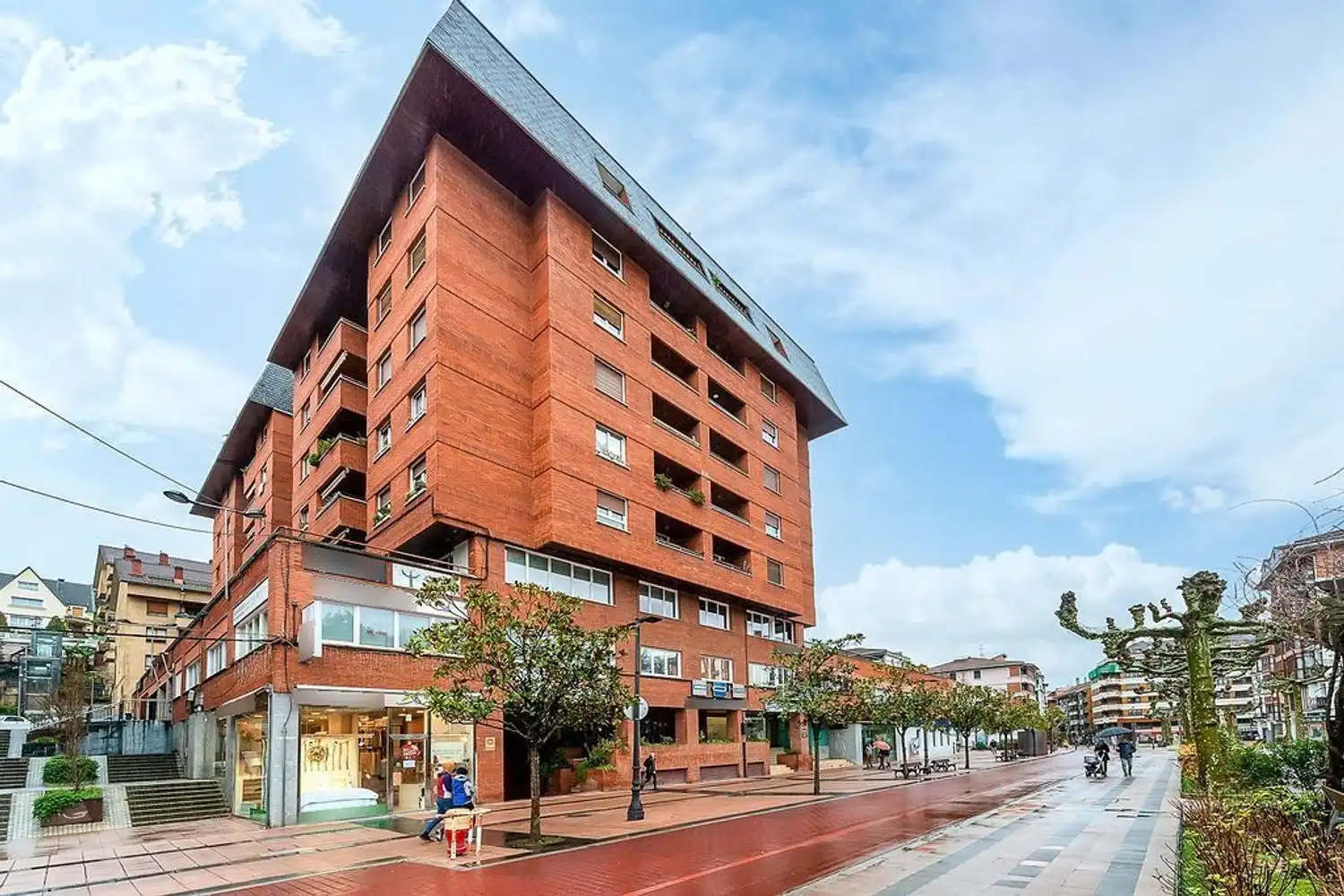 Locale commerciale in vendita a Avenida NAVARRA 1, imagen 2