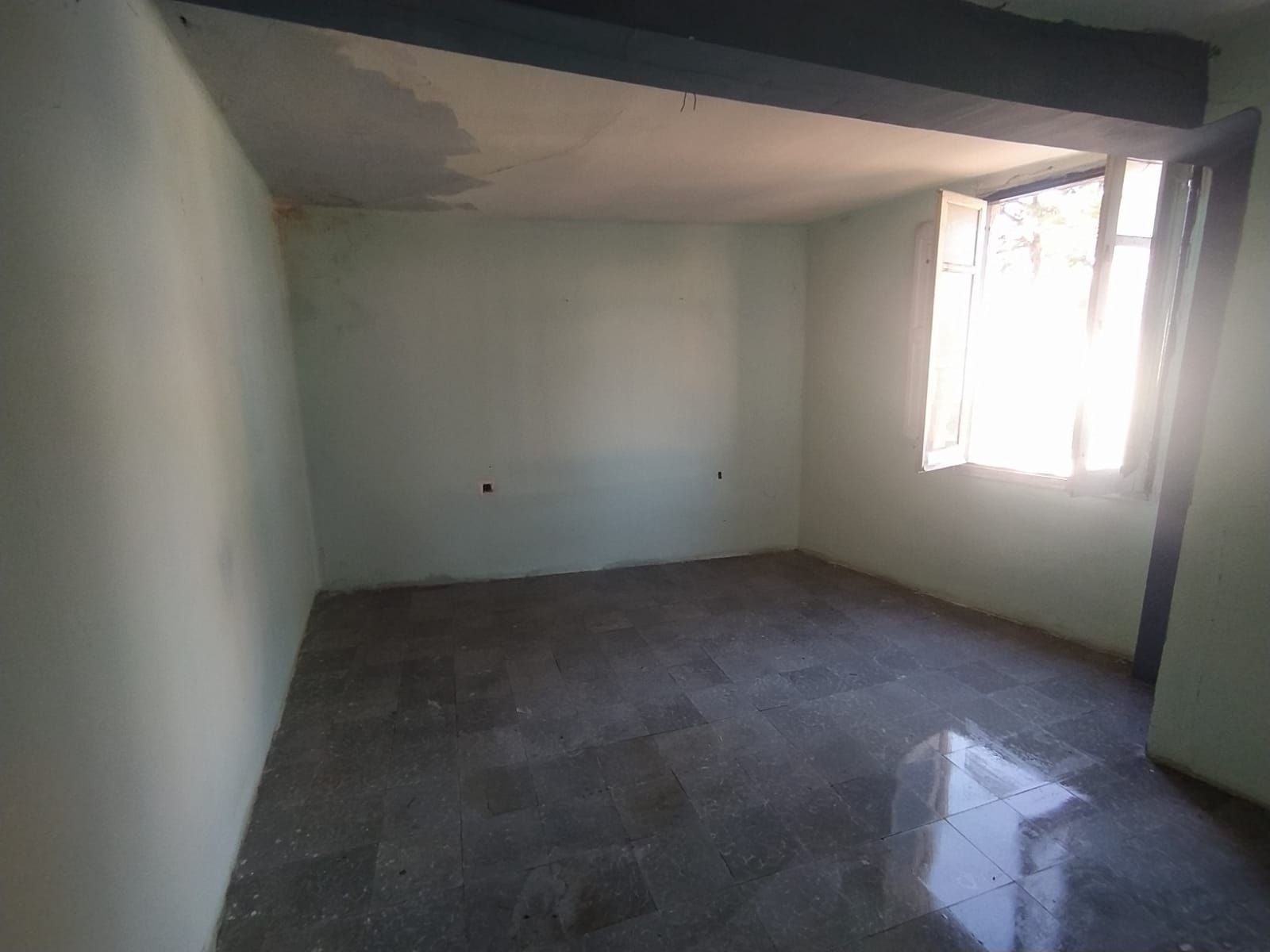 Flat for sale in C/ Caputxins, Escodines