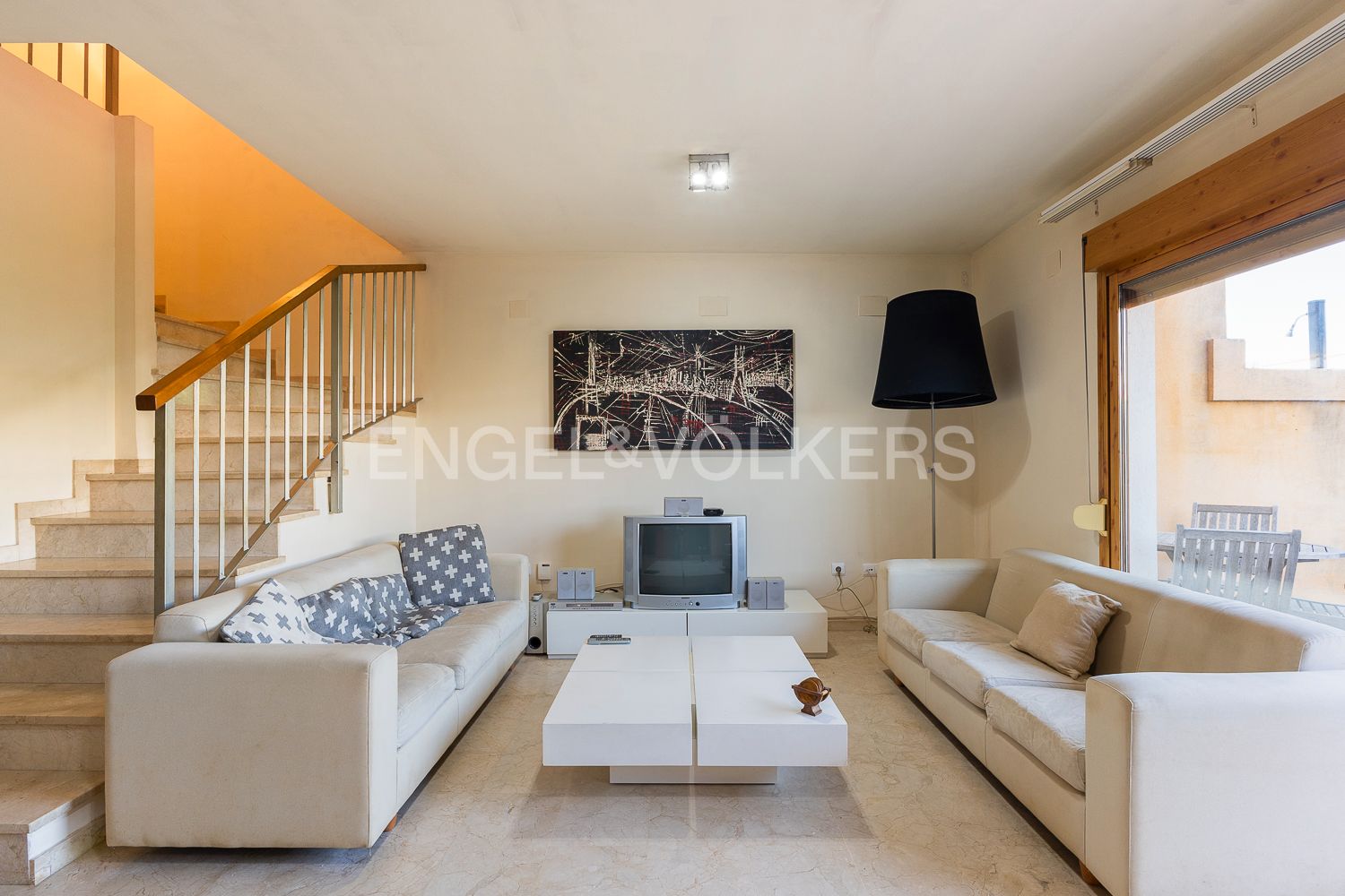 Living room of House or chalet for sale in Chiva  with Air Conditioner, Heating and Terrace