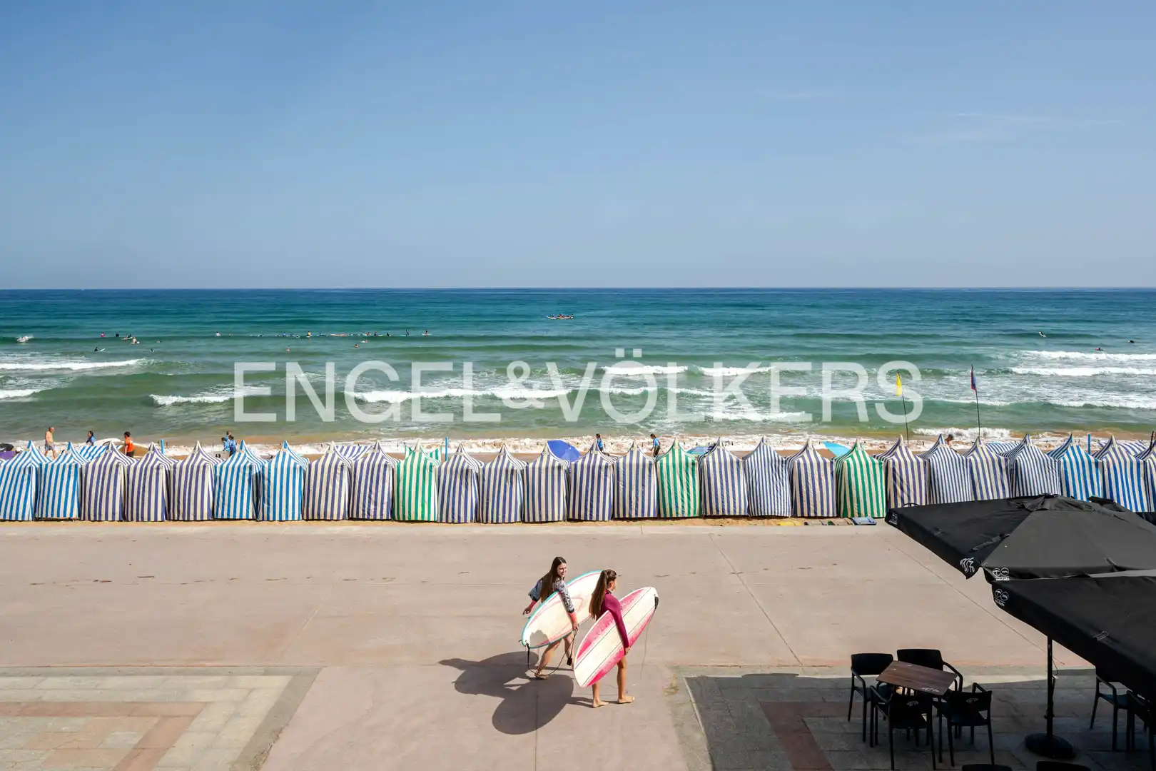 Vista exterior de Pis en venda en Zarautz amb Calefacció, Parquet i Terrassa