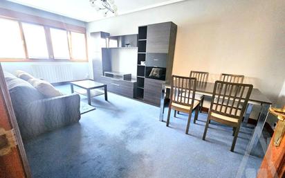 Sala d'estar de Pis en venda en Basauri  amb Calefacció, Parquet i Terrassa
