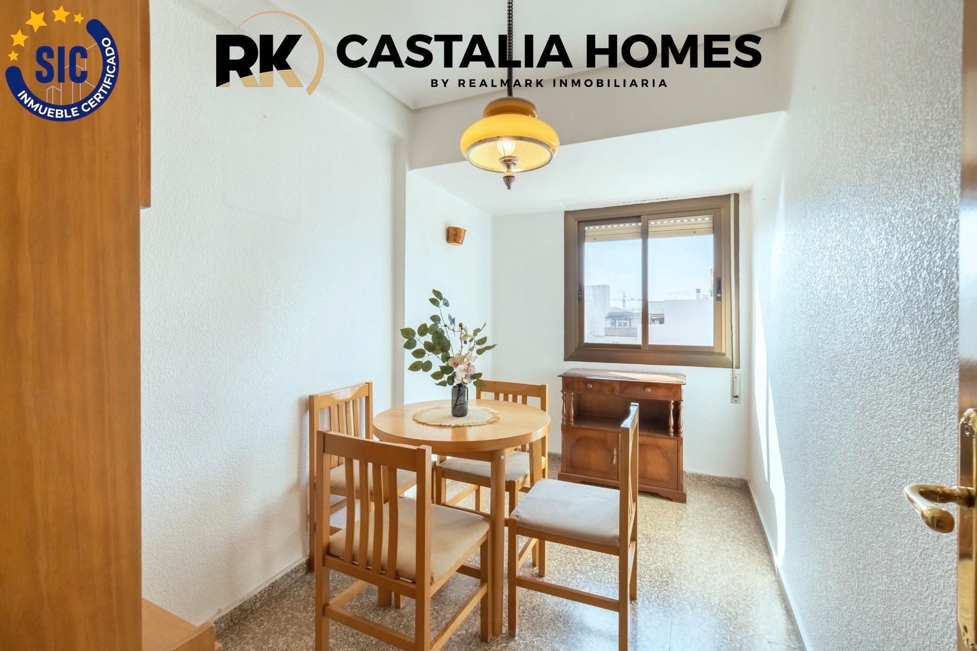 Außenansicht von Wohnung zum Verkauf in Castellón de la Plana / Castelló de la Plana mit Abstellraum, Ofen und Balkon
