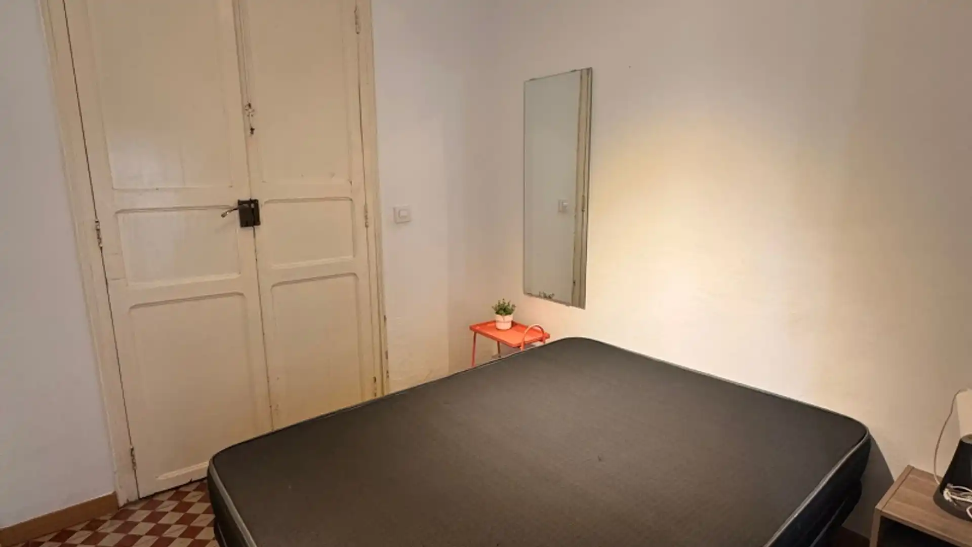 Room in Carrer de Quart, 83, El Botànic