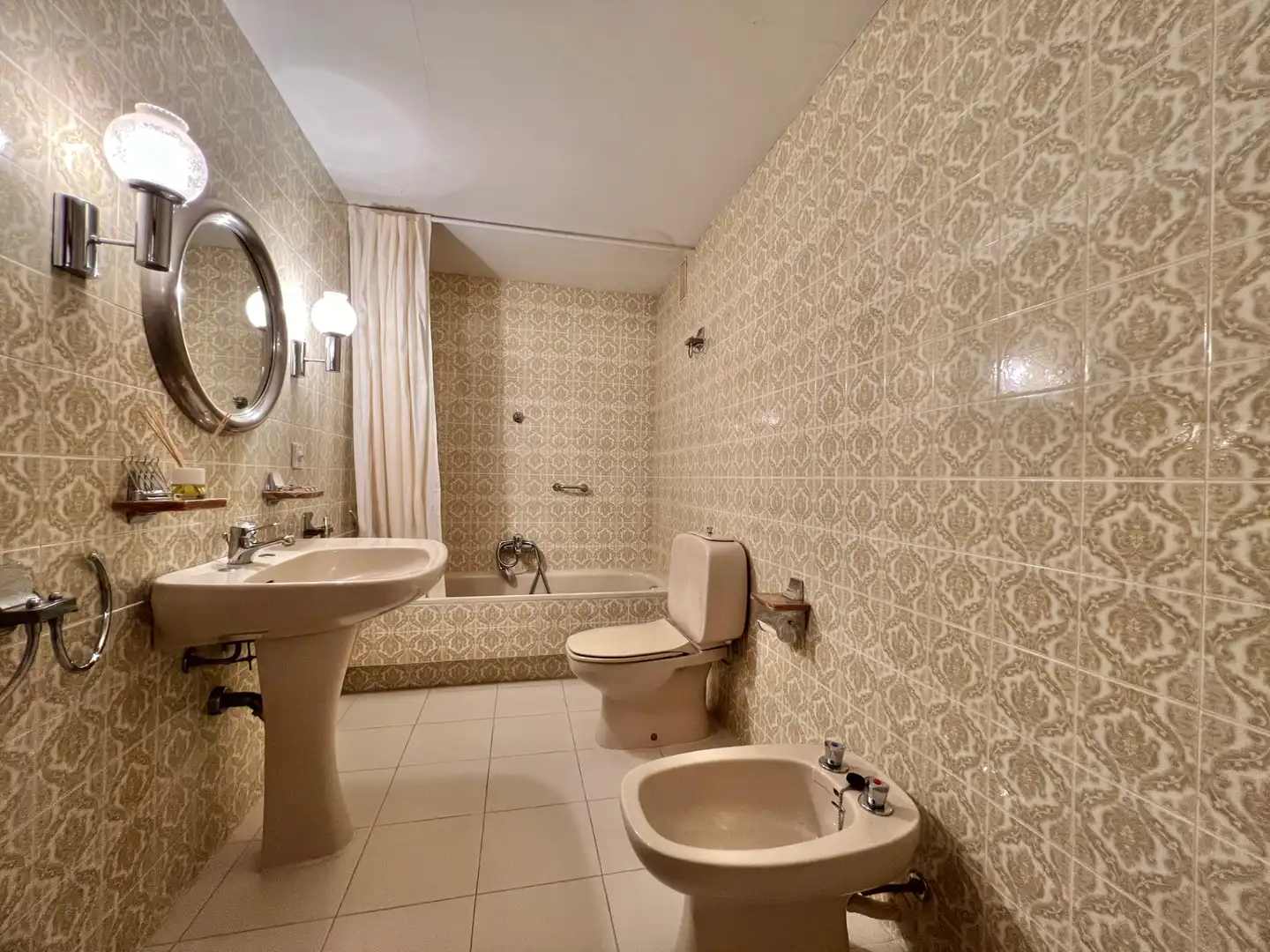 Flat for rent in Carrer Ample, 62, Mestral