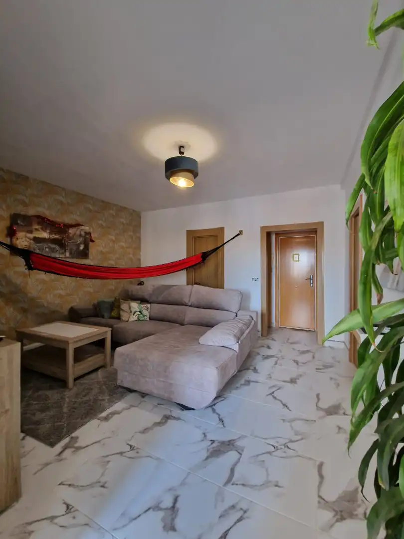 Sala de estar de Piso en venta en Badalona con Trastero, Horno y Balcón