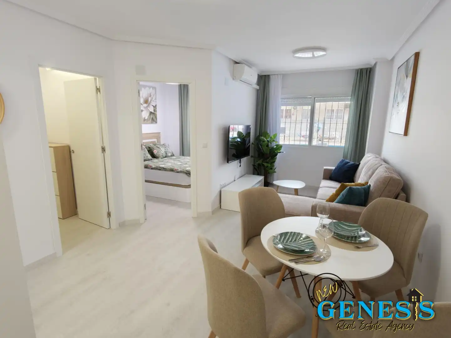Dormitori de Apartament en venda en Torrevieja amb Aire condicionat, Moblat i Rentadora