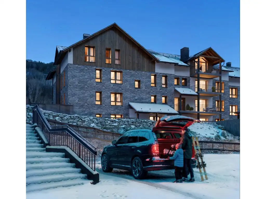 Vista exterior de Apartamento en venta en Benasque con Terraza