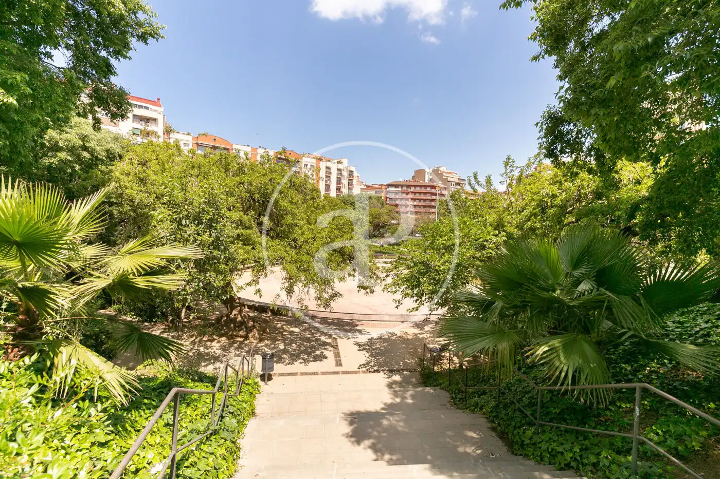 Vista exterior de Loft de lloguer en Barcelona amb Aire condicionat, Moblat i Balcó
