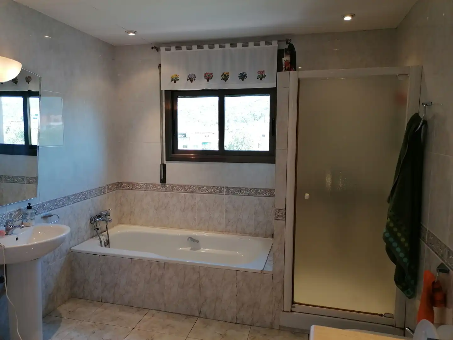 Bathroom of Buildings for sale in Montcada i Reixac