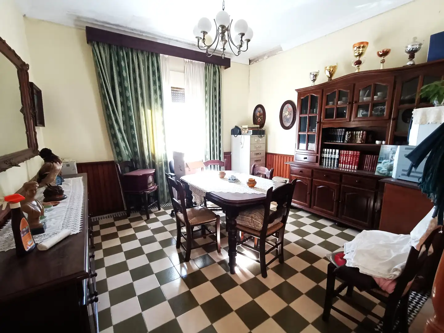 Menjador de Casa adosada en venda en Villanueva del Ariscal amb Aire condicionat, Jardí privat i Terrassa
