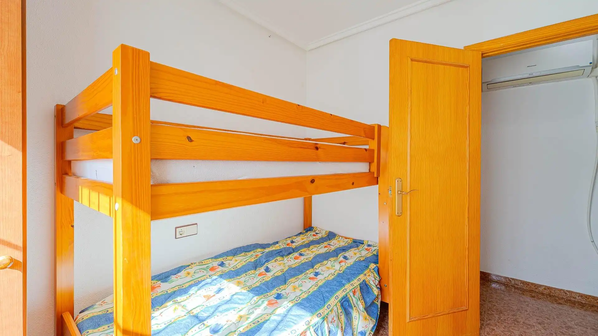 Dormitori de Àtic en venda en Torrevieja amb Terrassa i Piscina comunitària