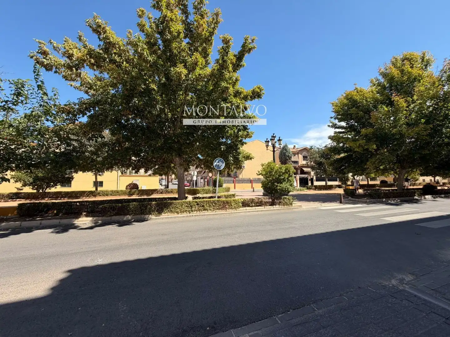 Vista exterior de Casa adosada de lloguer en Atarfe amb Terrassa