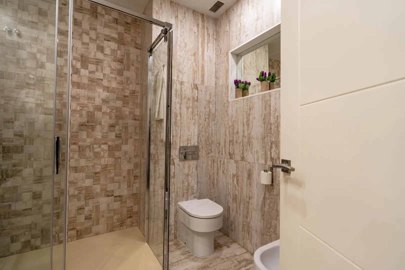 Baño de Ático en venta en Sevilla con Aire acondicionado, Calefacción y Terraza