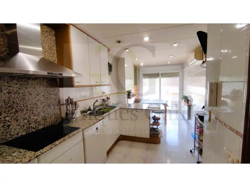 Kitchen of Houses for sale in Castellbell i el Vilar  with Air Conditioner, Terrace and Oven