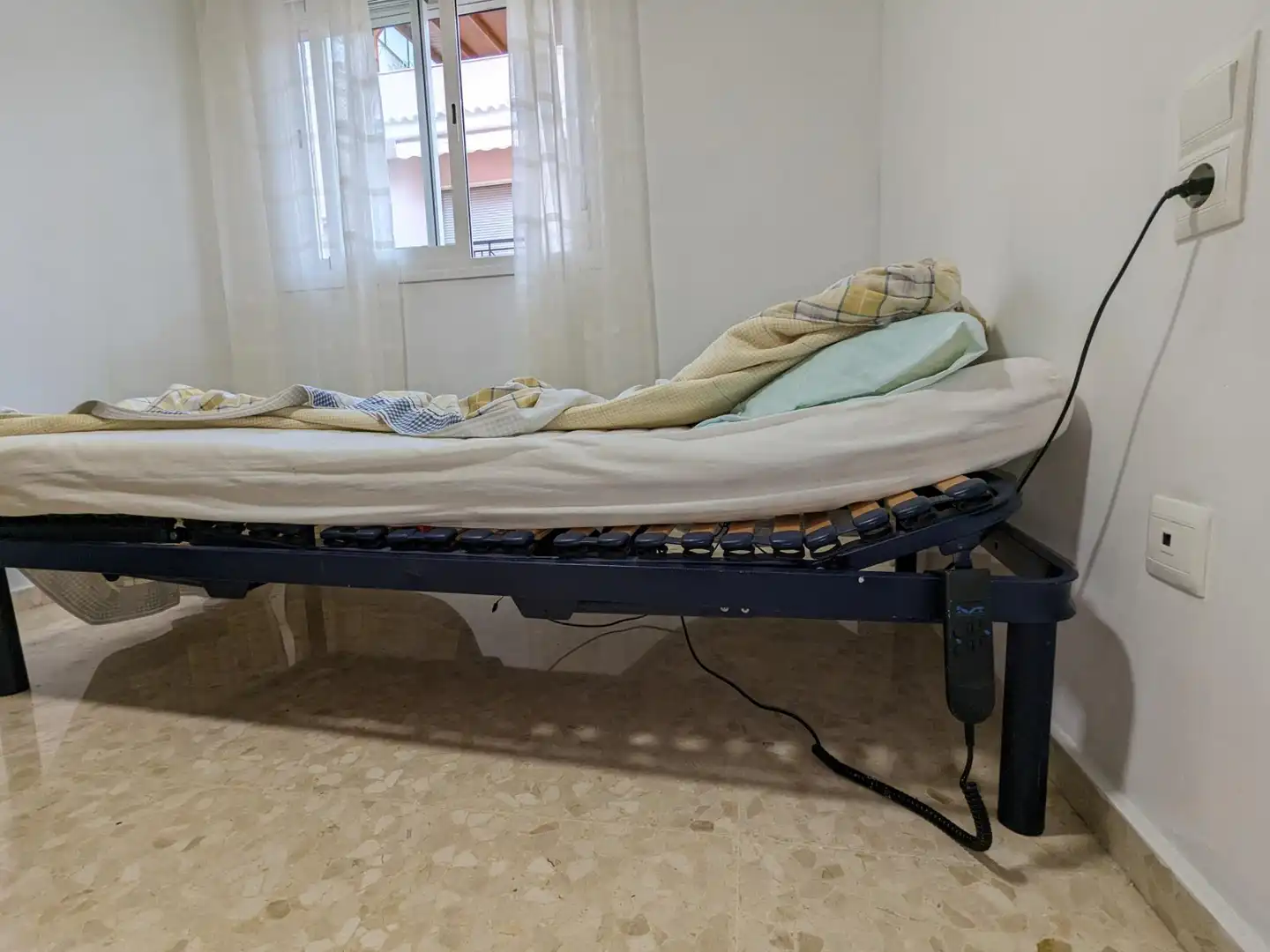 Habitación de Piso de alquiler en Rafelbuñol / Rafelbunyol con Aire acondicionado, Calefacción y Amueblado