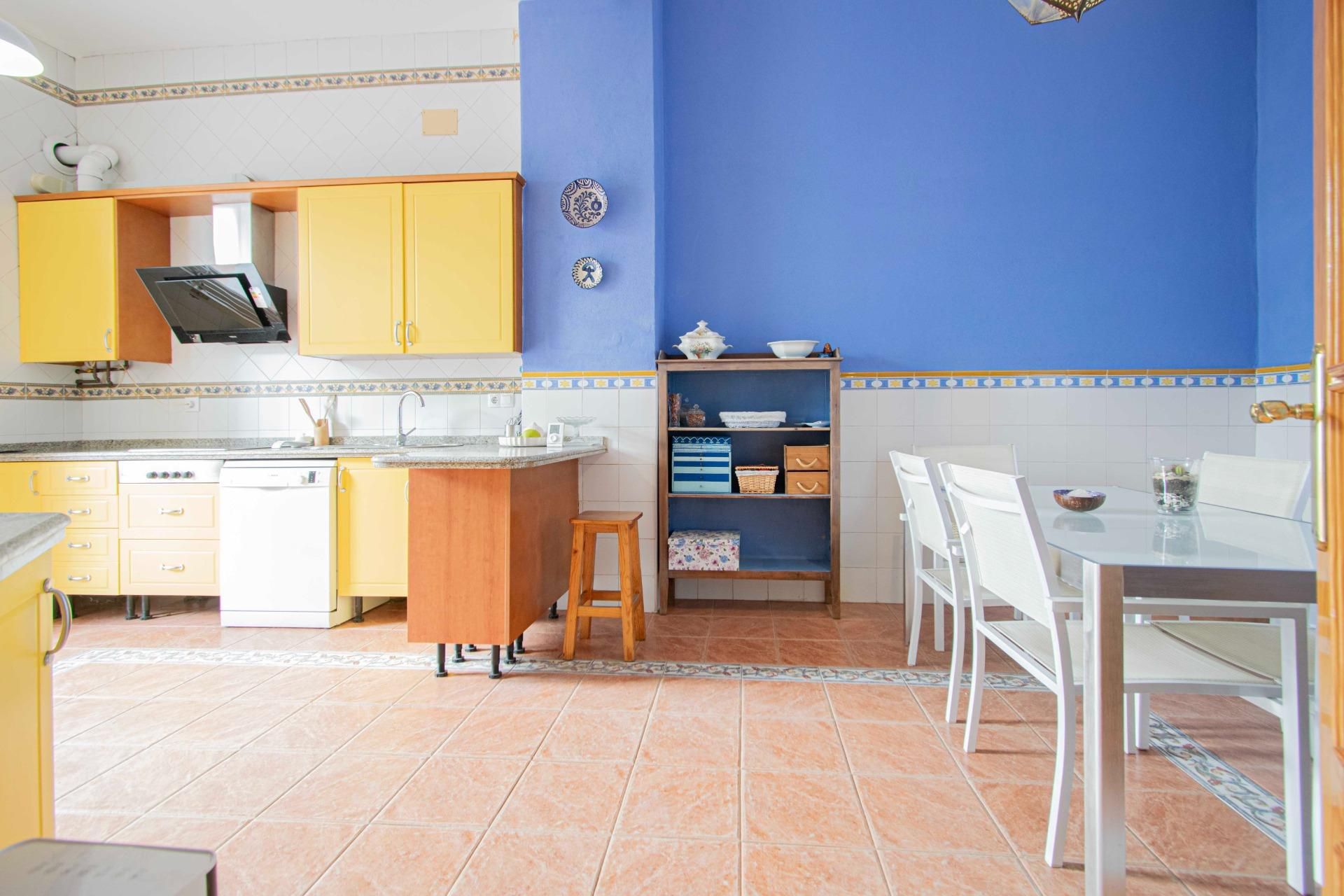 Cuina de Casa o xalet en venda en  Sevilla Capital amb Aire condicionat, Calefacció i Traster