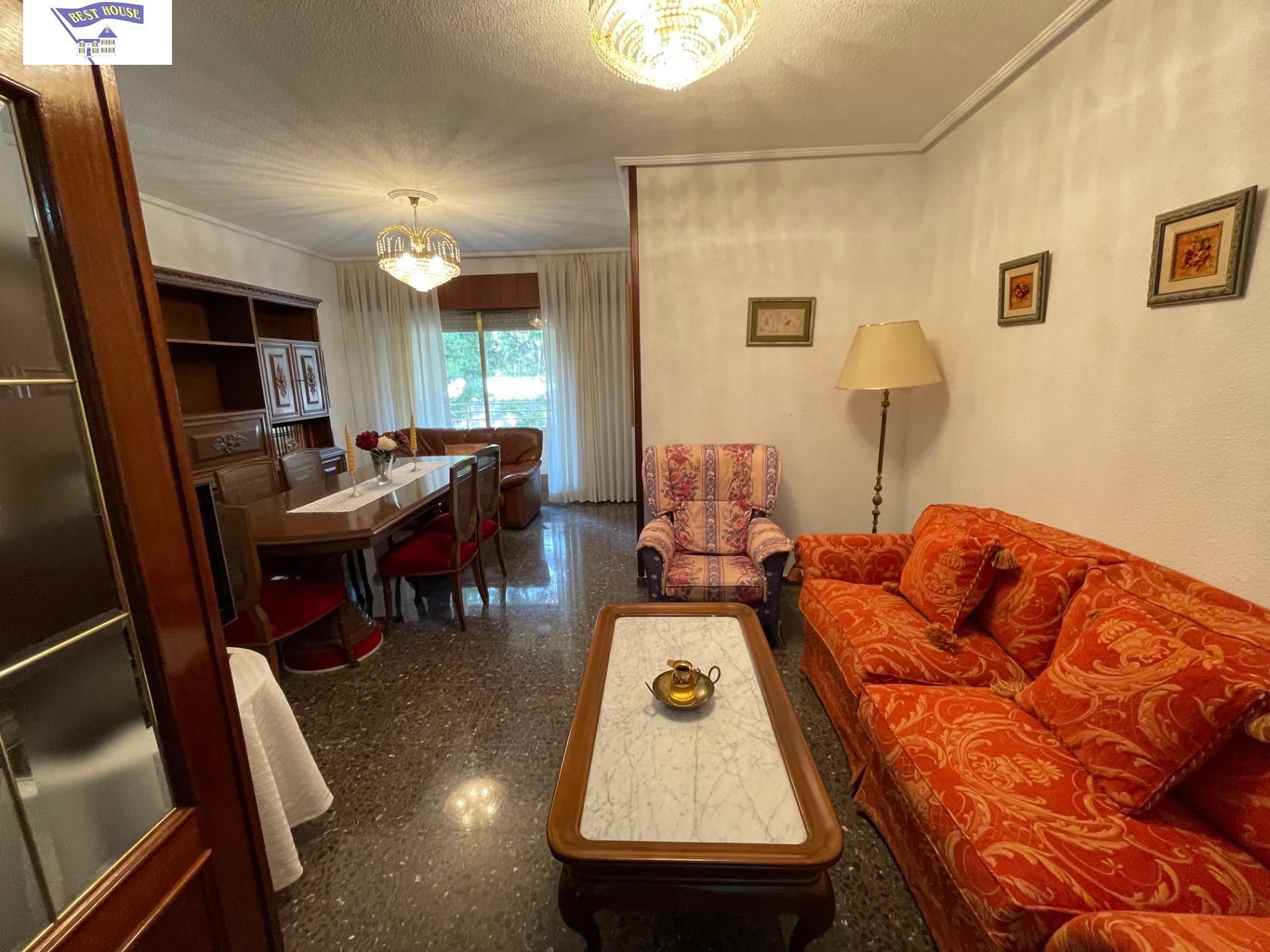 Sala de estar de Piso de alquiler en  Albacete Capital con Calefacción y Balcón