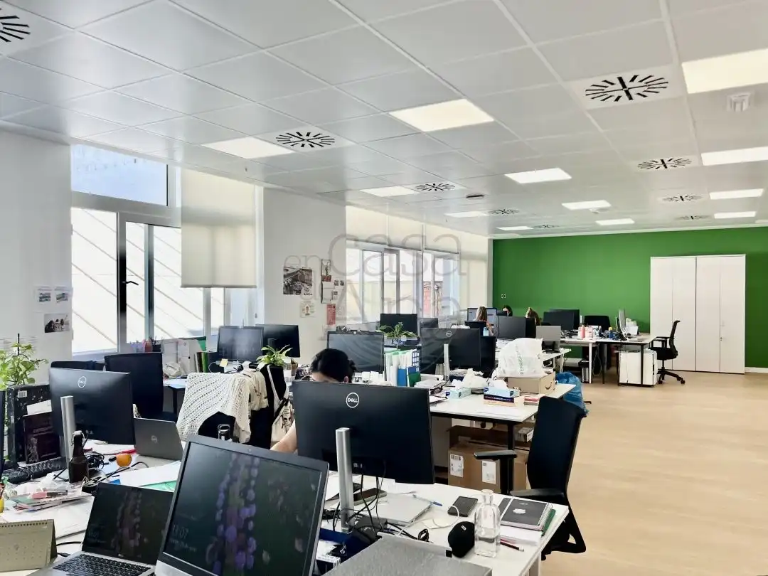 Büro mit Aufzug zum Verkauf in Indautxu