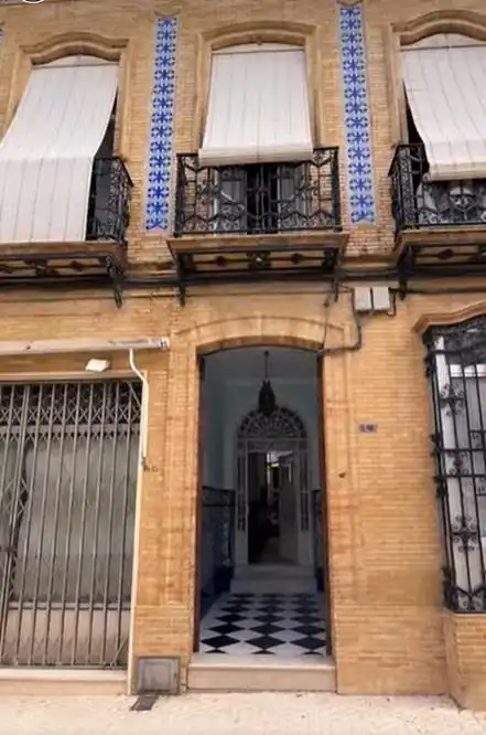 Adossat amb terrassa en venda a Calle Calle Utrera, imagen 3