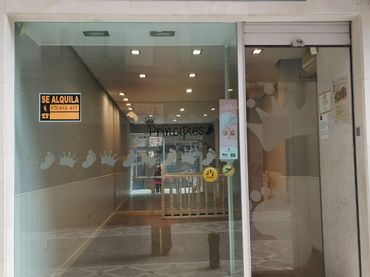 Local comercial en venda a Calle Federico de Mendizábal 10